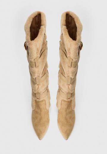 Высокие сапоги