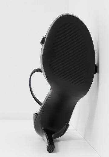 Босоножки на платформе