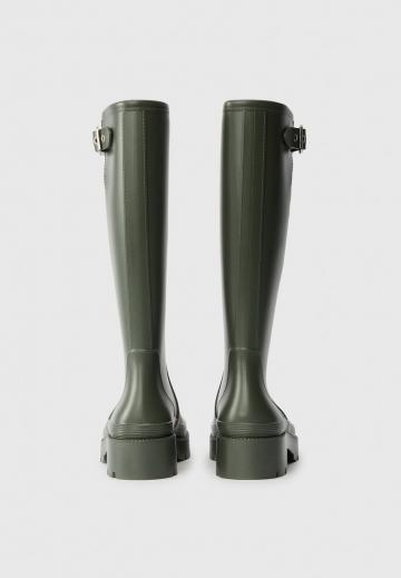 Резиновые сапоги