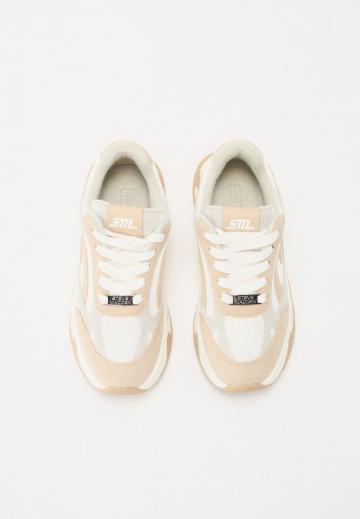 Гандбольные кроссовки