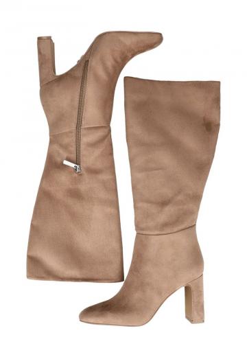 Высокие сапоги