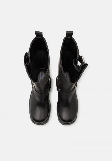 Ковбойские сапоги