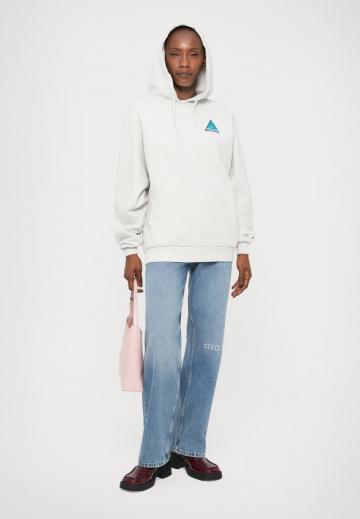 Пуловер с капюшоном