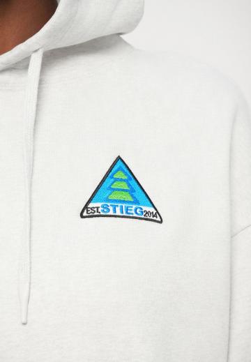 Пуловер с капюшоном