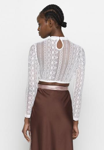 Кружевная блузка