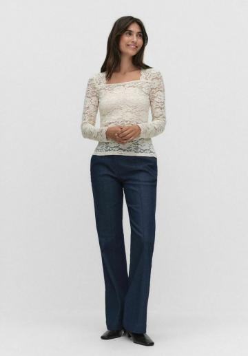 Кружевная блузка