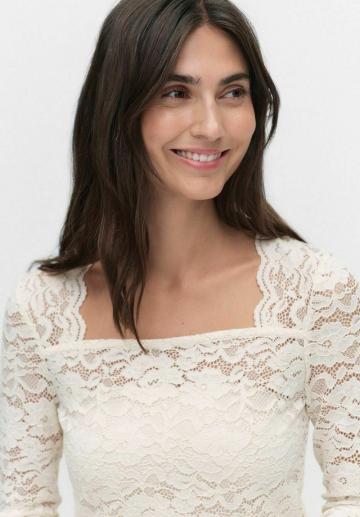 Кружевная блузка