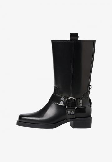 Ковбойские сапоги