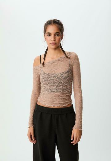 Кружевная блузка