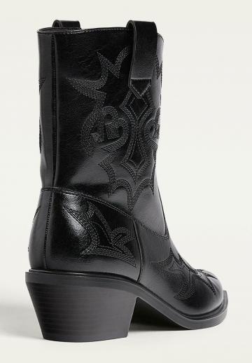 Ковбойские сапоги