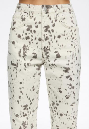 Прямые джинсы