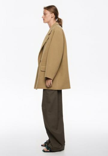 Короткое пальто