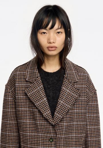 Короткое пальто