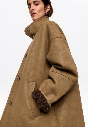 Пальто из искусственной кожи