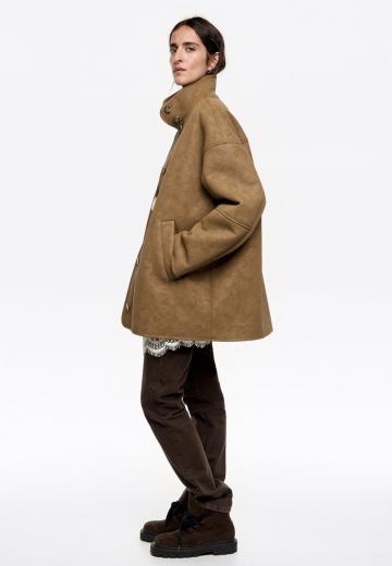 Пальто из искусственной кожи