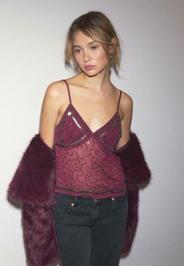 Топ на бретельках