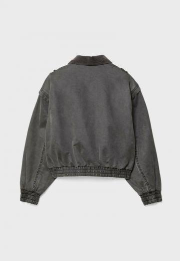 Куртка с накладнымит карманами