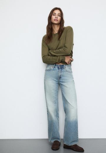 Клешеные джинсы