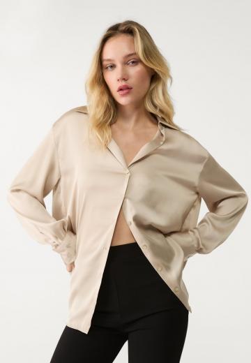 Атласная блузка