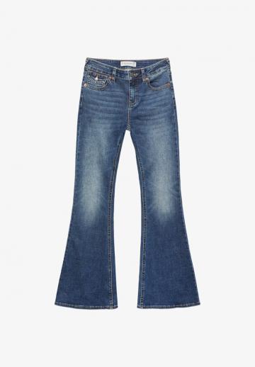 Клешеные джинсы