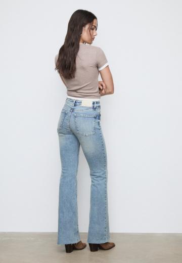 Клешеные брюки