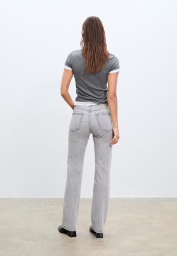 Прямые джинсы