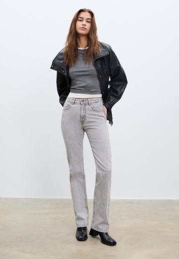 Прямые джинсы
