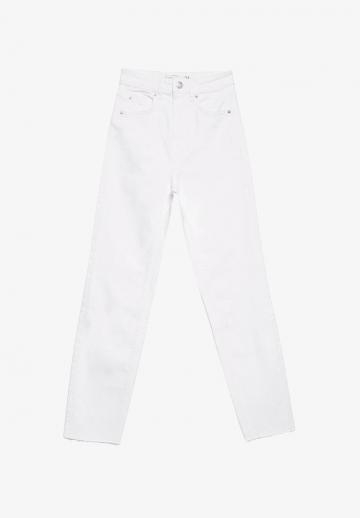 Короткие джинсы