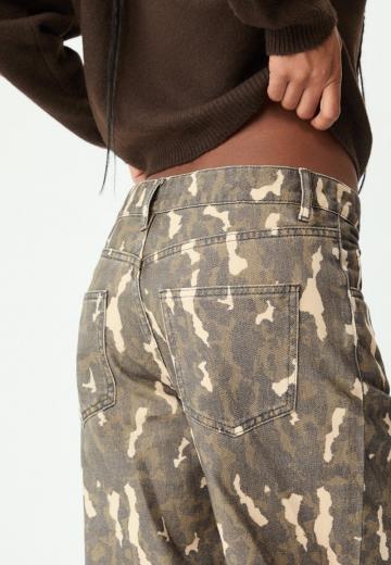 Прямые джинсы