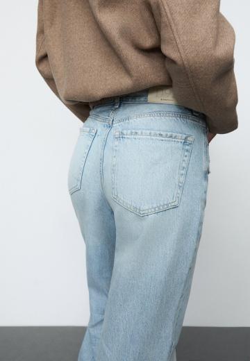 Прямые джинсы
