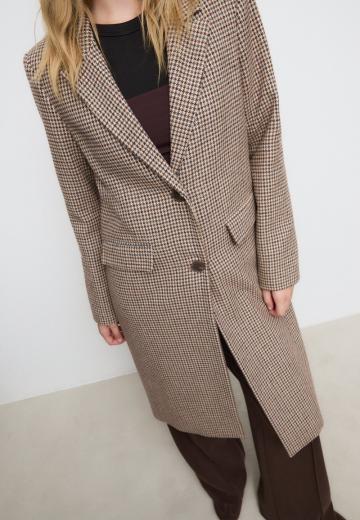 Шерстяное пальто