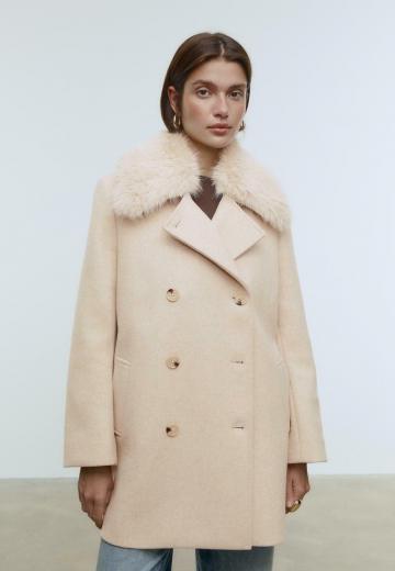 Короткое пальто