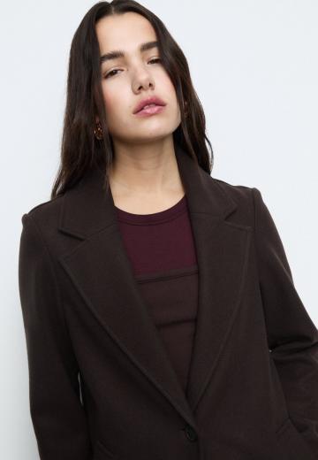 Короткое пальто