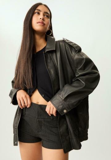 Пальто из искусственной кожи