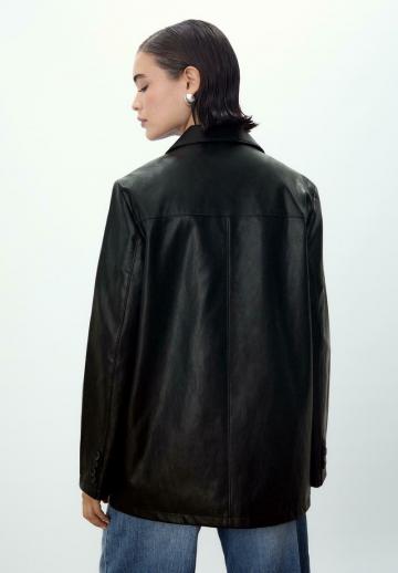 Короткое пальто