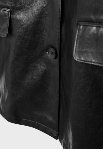 Короткое пальто