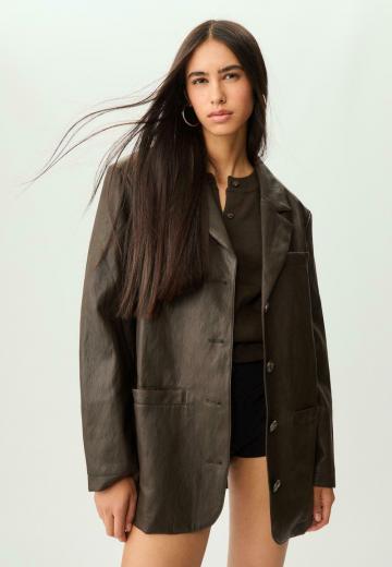 Короткое пальто