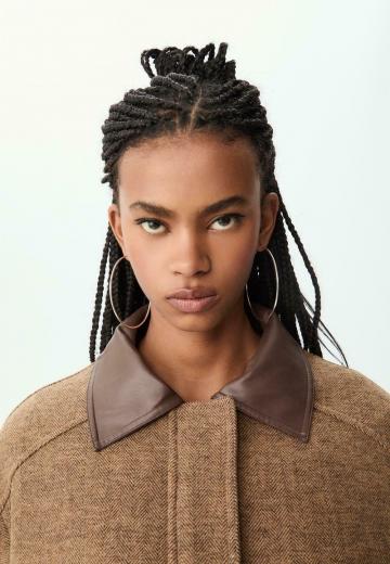 Куртка с накладнымит карманами