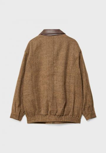 Куртка с накладнымит карманами