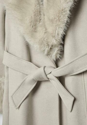 Шерстяное пальто