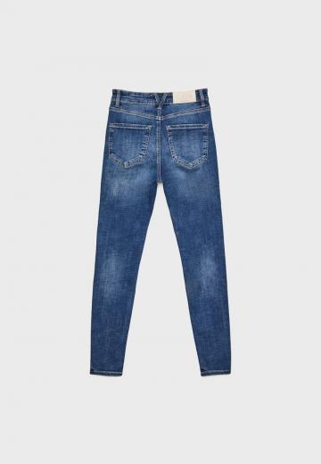 Узкие джинсы