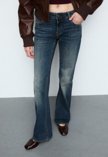 Клешеные брюки