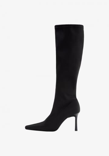 Высокие сапоги