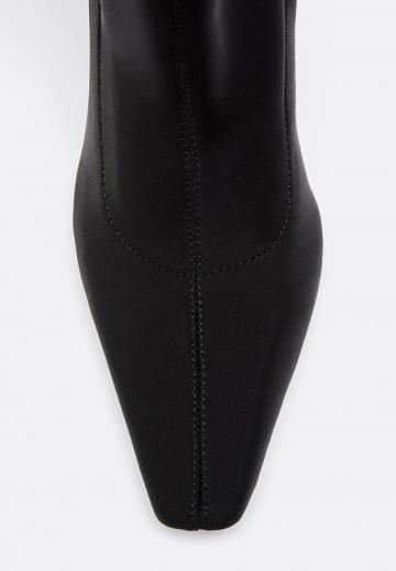 Высокие сапоги