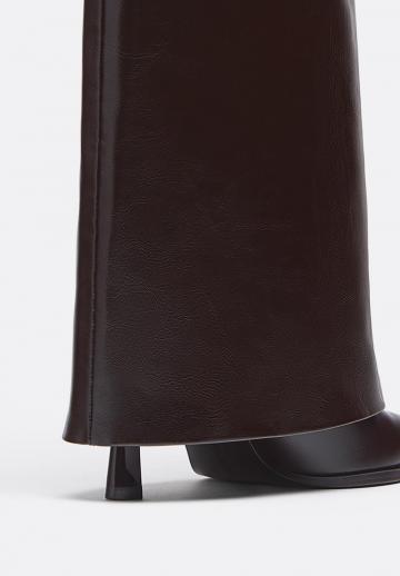 Высокие сапоги