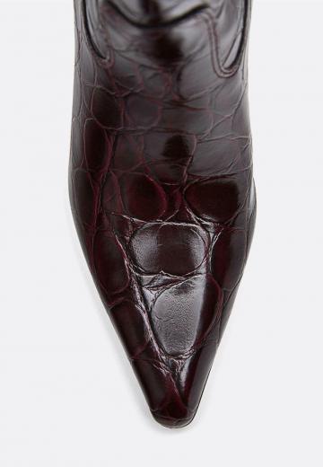 Высокие сапоги