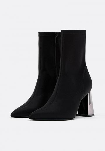 Высокие сапоги