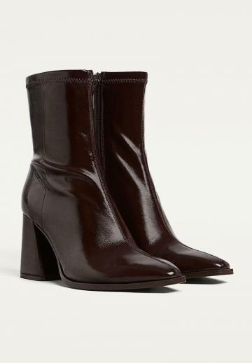 Полусапожки на высоком каблуке