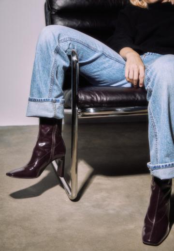 Полусапожки на высоком каблуке