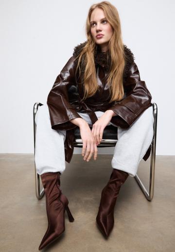 Высокие сапоги